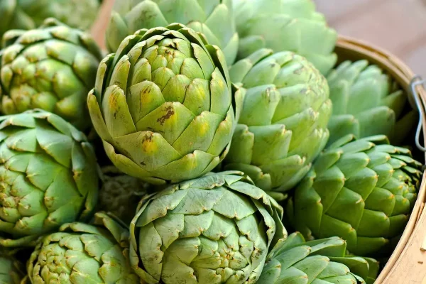 What Does an Artichoke Taste Like?